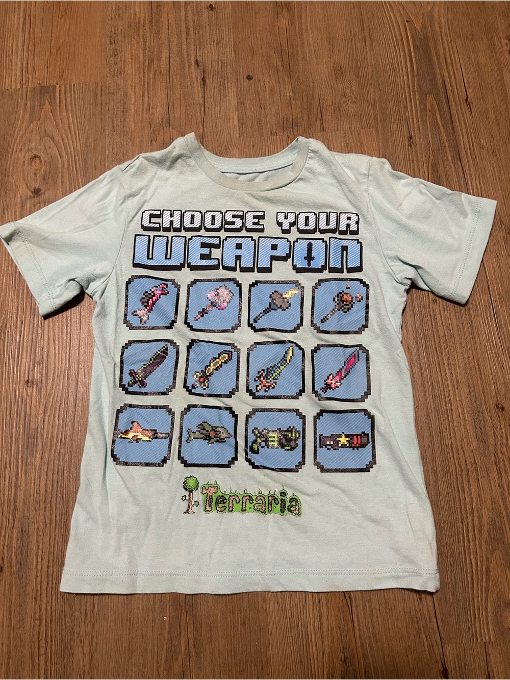 T-Shirt Terraria official 'Choose Your Weapon'